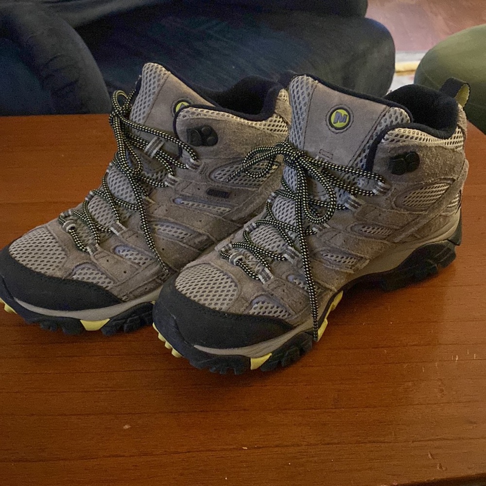 Merrell Moab Women’s Hiking Boots